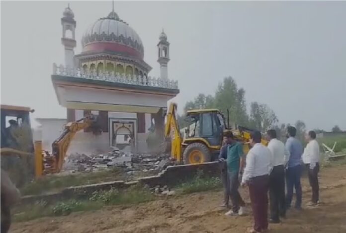 Illegal shrine demolished under administration's supervision in Haridwar